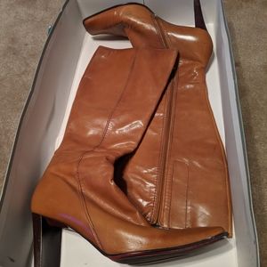 9 West Dannao DK Coach Tan 9.5M High Heeled boot